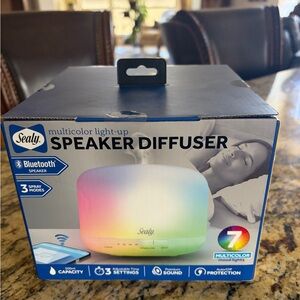 Multicolor Light-Up Speaker Diffuser - Bluetooth (White)